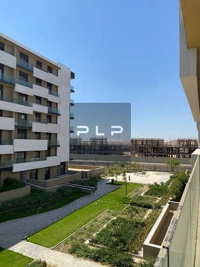 Townhouse for sale, fully finished and ready for immediate occupancy, in the most prestigious compound in Shorouk City  Al Burouj Compound