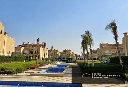 Twin house for sale in Patio Oro La Vista in the Golden Square - 300m² built-up area (resale) with a swimming pool view - ready for viewing