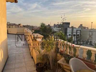 شقه متشطبه للبيع فى nargas villas مع روف لوكيشن مميز على مساحات خضرا