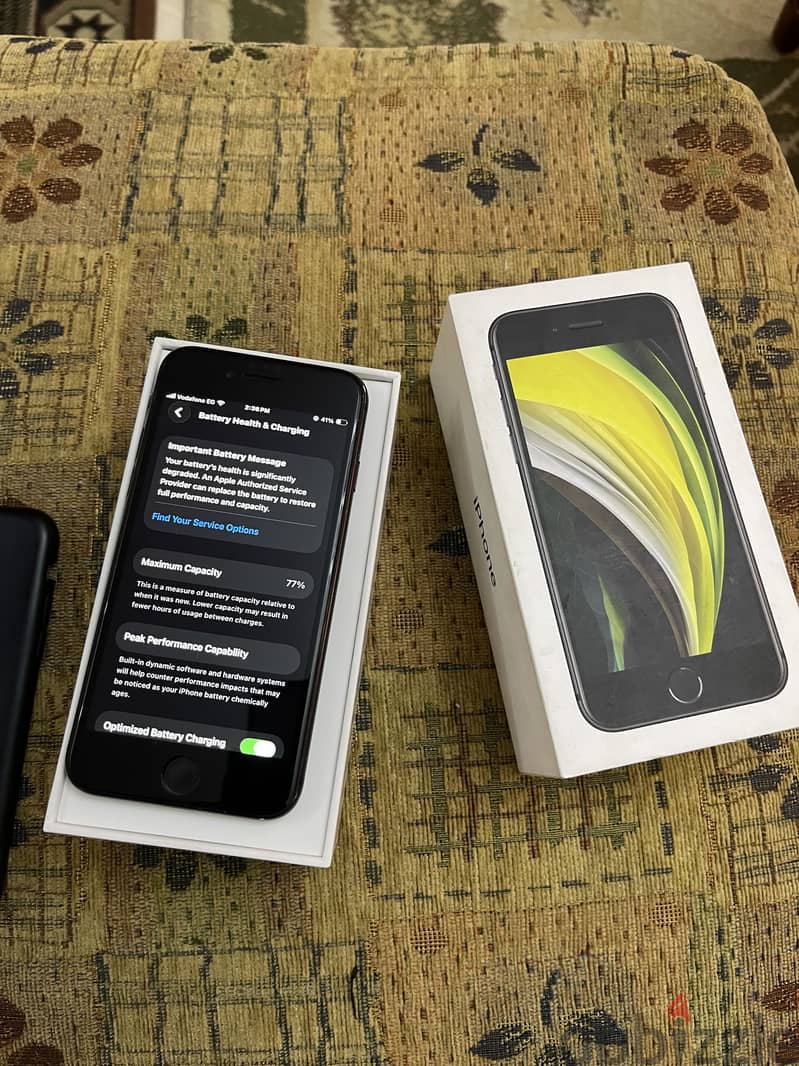 Apple - iPhone SE 2020 2nd generation 1