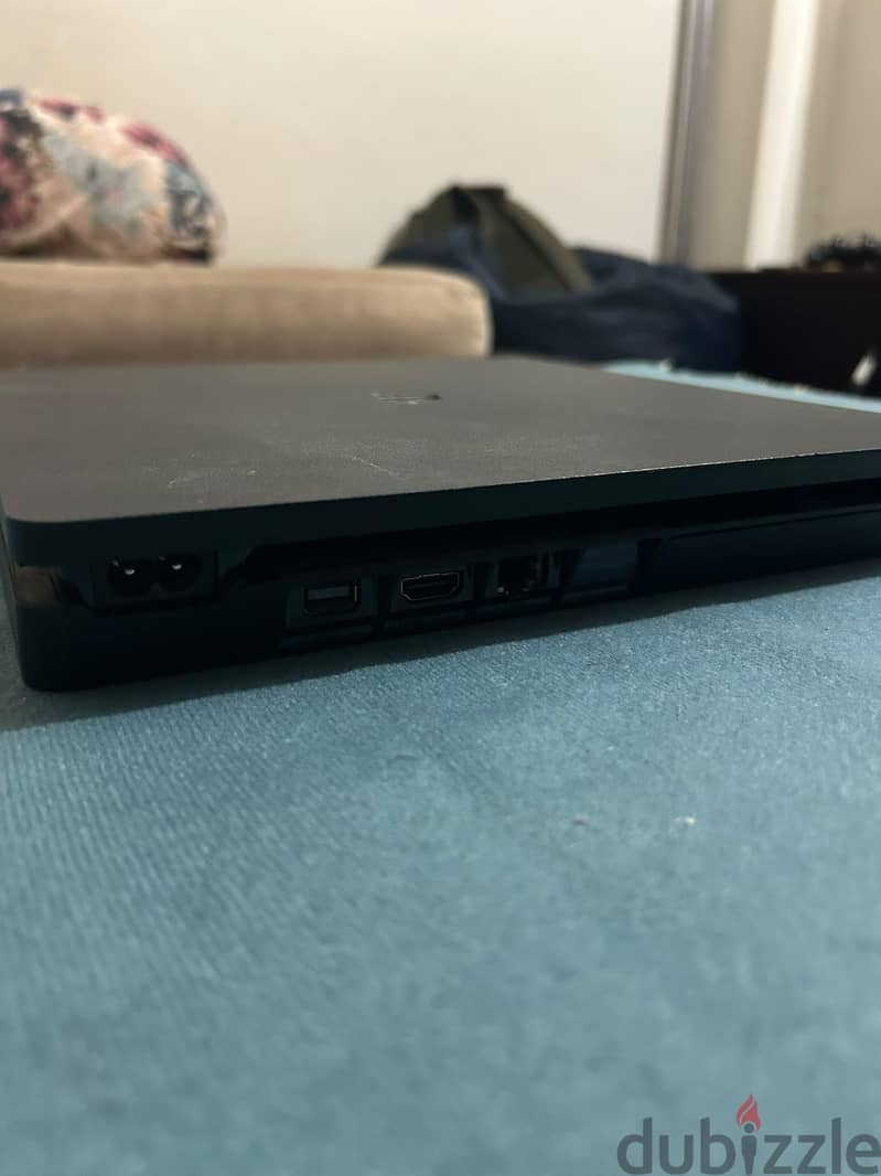 PlayStation 4 4