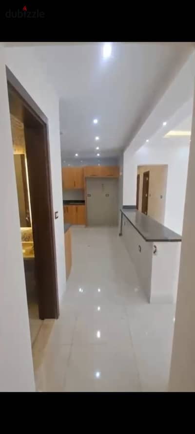 Apartment for rent , with kitchen & ACs in Sodic Eastown compound, New Cairo