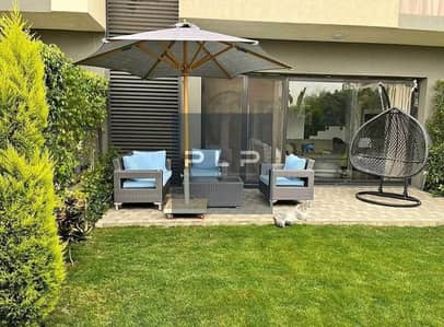 ready to move Fully finished, move-in-ready townhouse in Al Burouj Compound, El Shorouk. Offered with flexible payment terms for a quick sale.