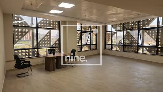 مكتب  متشطب مميز للايجار بافضل سعر في New Capital  و سعر مميز جدا  - 96متر - التجمع الخامس- القاهرة الجديدة