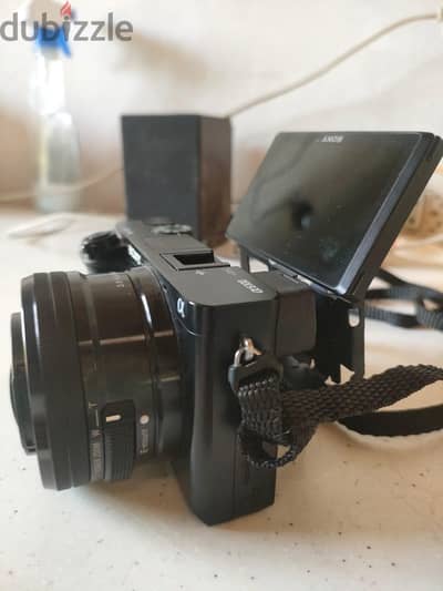 كاميرا سوني Sony a6100 كسر زيرو مع عدسة 16-50mm