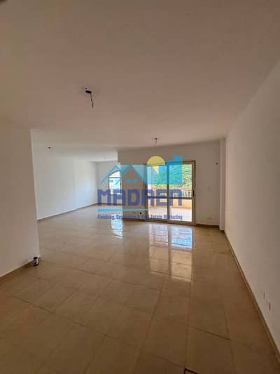 175 meter apartment masterpiece for rent in B1 in Madinaty next to Metro Market and the service area 175 meter apartment masterpiece for rent in B1 in Madinaty next to Metro Market and the service area
