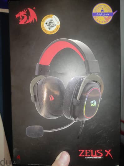 headset red dragon Zeus X