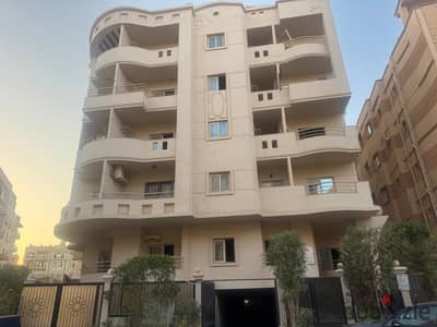 Roof 210 square meters for sale in the southern lotus semi-finished