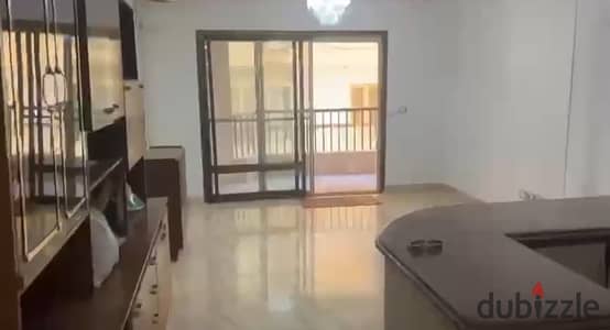 شقه للايجار السكنى 120 م ستانلى على البحر مباشر