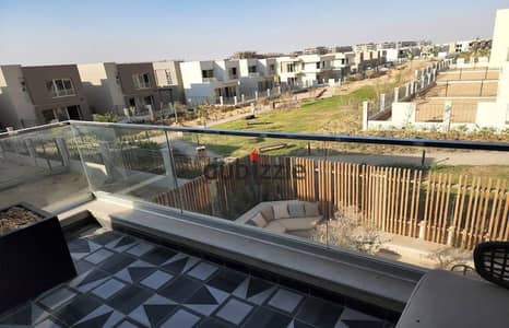 تاون هاوس بسعر مميز فى بادية بالم هيلز
