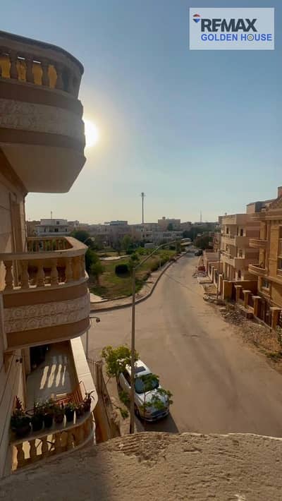  الحي الثاني غرب مدينة الشروق  بجوار الجامعة العربية المفتوحة و دقايق الي مدينتي و طريق السويس