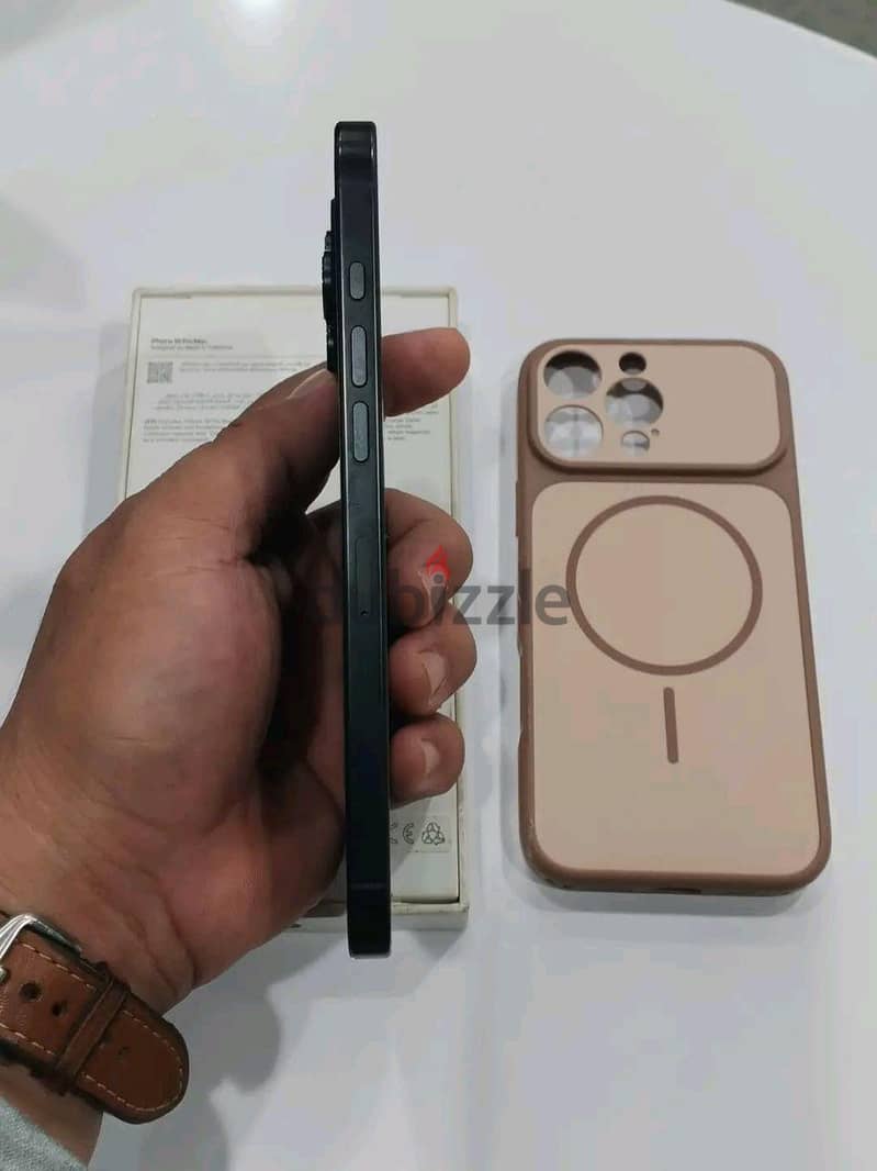 Apple - iPhone 16 Pro Max 1