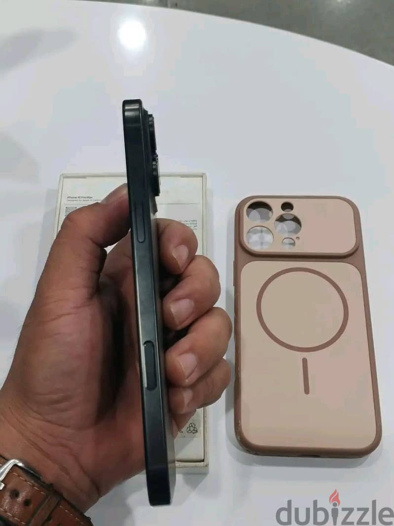 Apple - iPhone 16 Pro Max 4