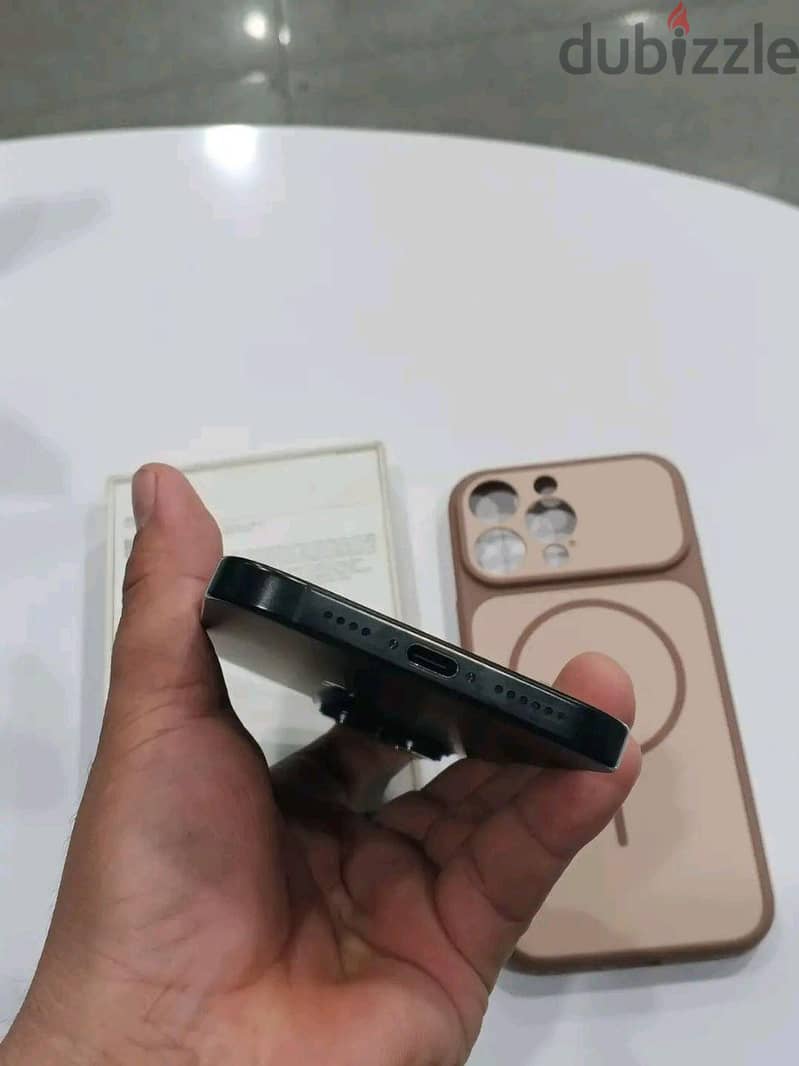 Apple - iPhone 16 Pro Max 5