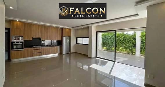 Last ground-floor apartment with garden view and prime location at the lowest price in Isola Sheraton.