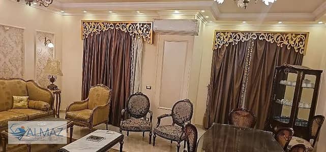 شقه مفروشه 135 متر للايجار في كمبوند لافي في التجمع الخامس يجاور الجامعة الأمريكية مباشرة.