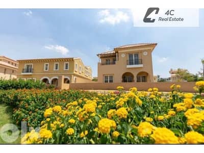 للبيع باقل سعر ف الماركت فيلا كلاسيك 490م كمبوند هايد بارك التجمع الخامس prime location جاهزه للمعاينه والاستلام و الاستلام