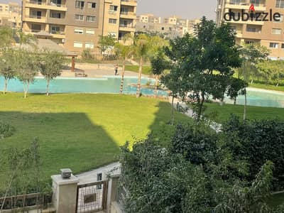 للايجار شقة 4 غرف الترا مودرن فيو بحيرات ولاند سكيب في كمبوند زا سكوير ب التجمع الخامس