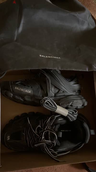 Balenciaga track black mirror original