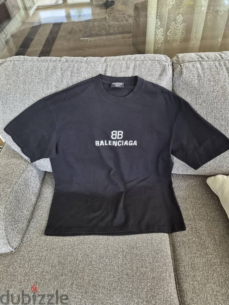 Balenciaga Large T shirt 1