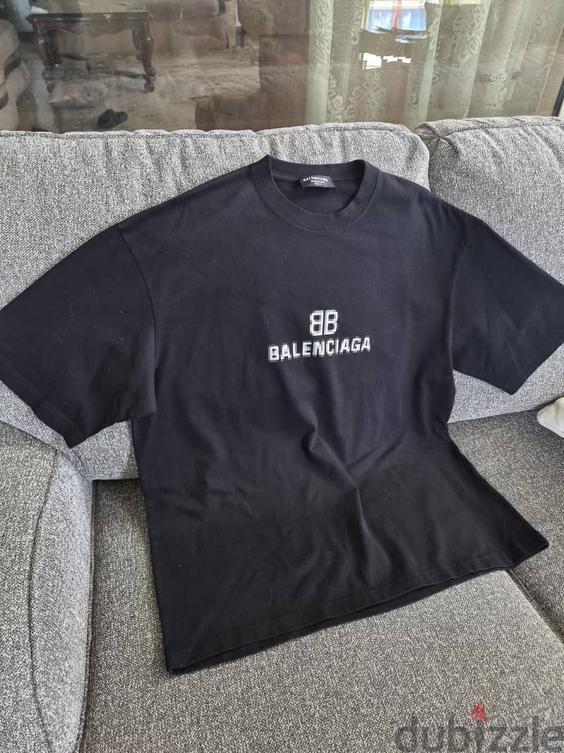 Balenciaga Large T shirt 2