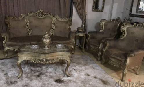صالون كلاسيك ذهبي و جوبلان للبيع