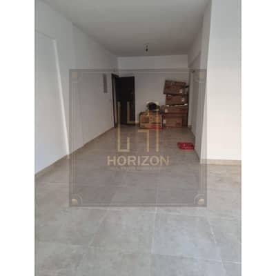 اقل سعر شقة 3 نوم نص مفروش بالاجهزه ايجار كمبوند فيفث سكوير المراسم apartment for rent in Fifth Square Marasem