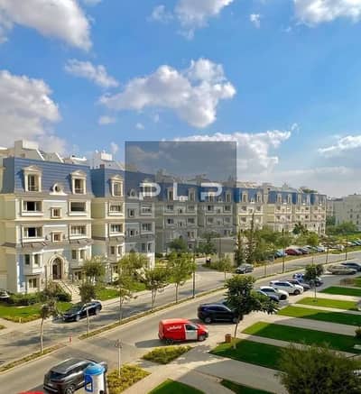 شقة ريسيل للبيع  في كمبوند ماونتن فيو هايد بارك التجمع الخامس علي بعد دقائق من شارع التسعين الجنوبي و بالقرب من AUC