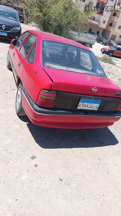 أوبل فيكترا 1995