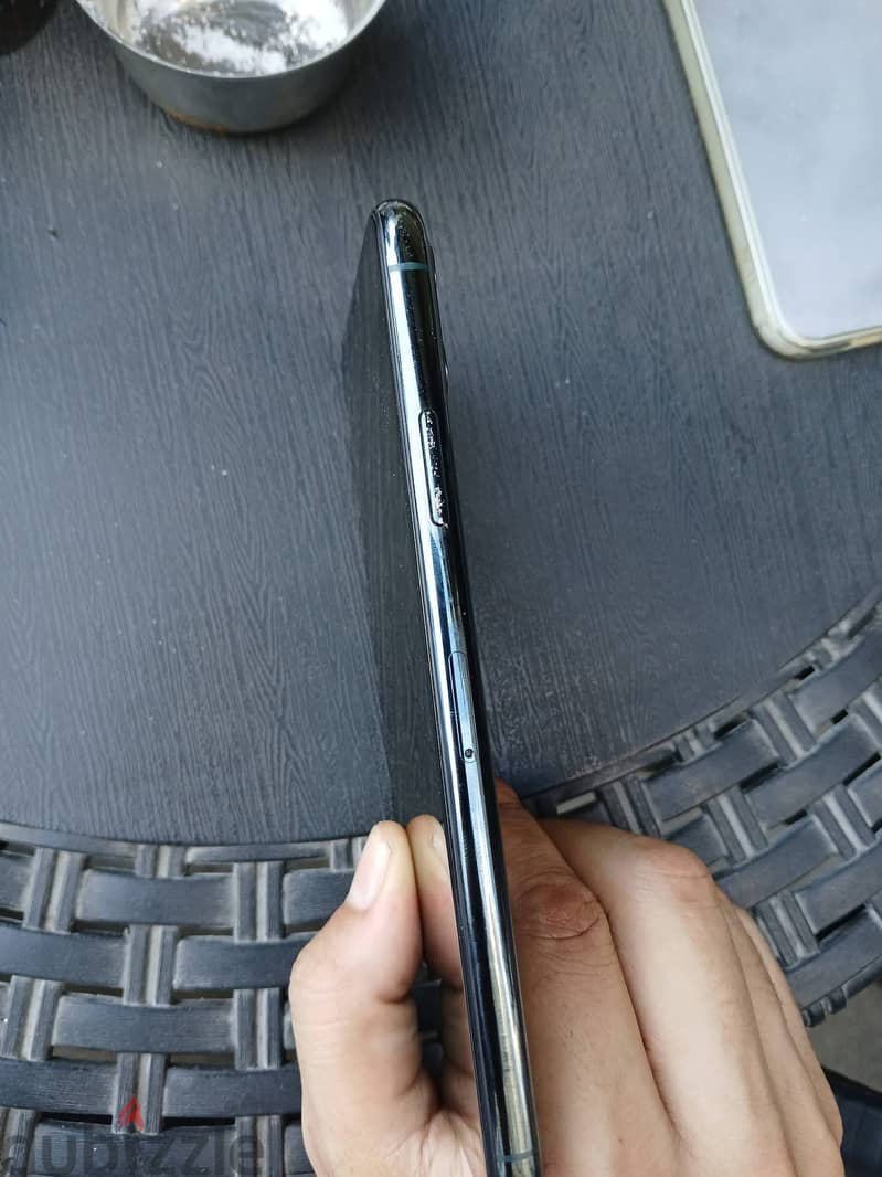 Apple - iPhone 11 Pro Max 1