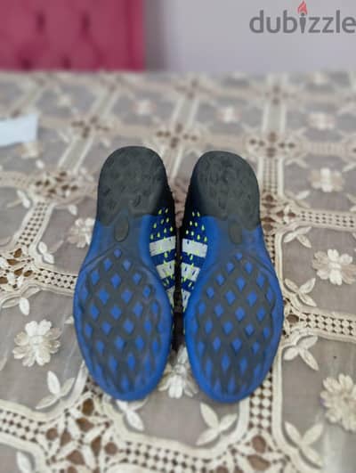 ترتان Adidas predator بحاله ممتازه