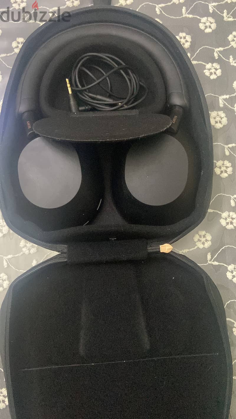 Sony WH-1000XM5 2