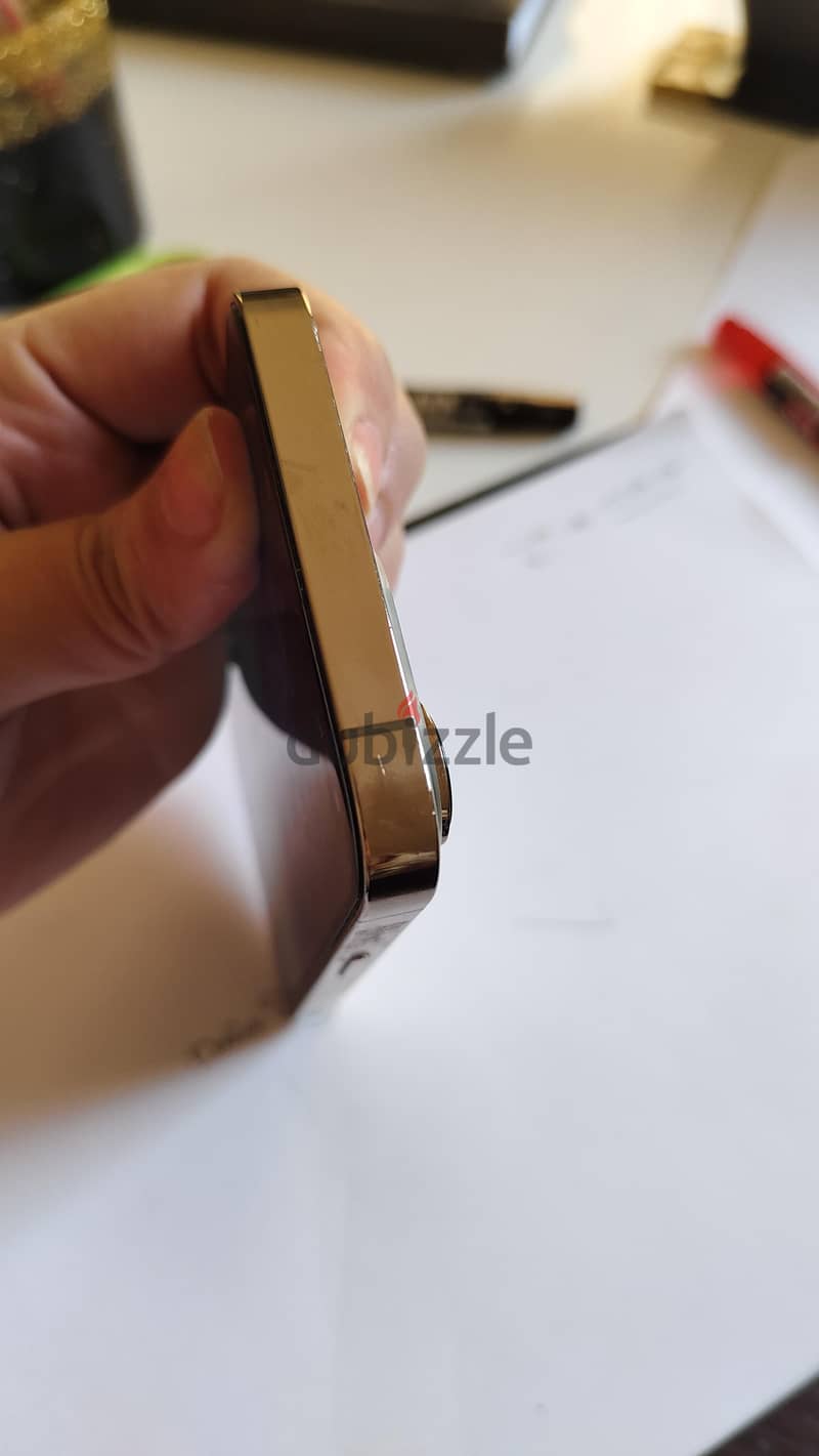 آبل - آيفون 13 برو 4