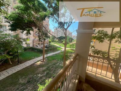For sale cash apartment 255 m first residence repeated floor and distinguished location directly on the club in Madinaty