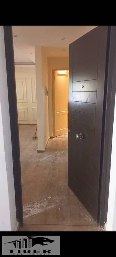 For rent in my city, a studio beside services, finishing has been changed by the client, everything is different in it, ground floor, room, bathroom, kitchen, and reception with a balcony