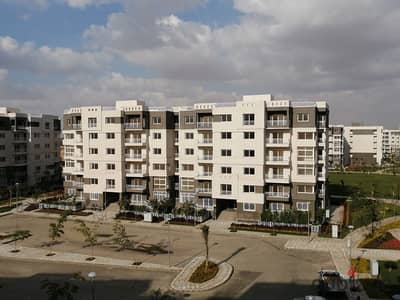 A special opportunity for sale in my city, an apartment of 140 meters with an eastern street view. Reservation for 2/2024 at a special price total of 9.4, installments for 10 years with an advance of 2.7 without any final offer. Only the amount paid is required.