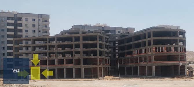 محل تجارى للبيع في زهراء المعادي امام نادي وادي دجله وسط كثافه سكنيه كبيره 69متر + 27متر مساحه خارجيه