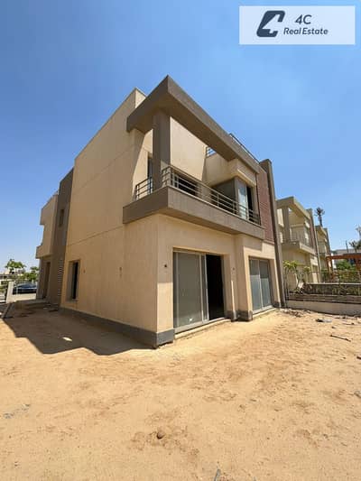فيلا 255متر  type M للبيع في Palm hills new cairo فيو لاند سكيب مش علي السور اقل من سعر الماركت بمقدم و اقساط | استلام فوري