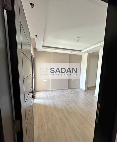 Fully finished one-bedroom apartment, ready to move in New Garden City Compound, New Administrative Capital, with a special cash discount.