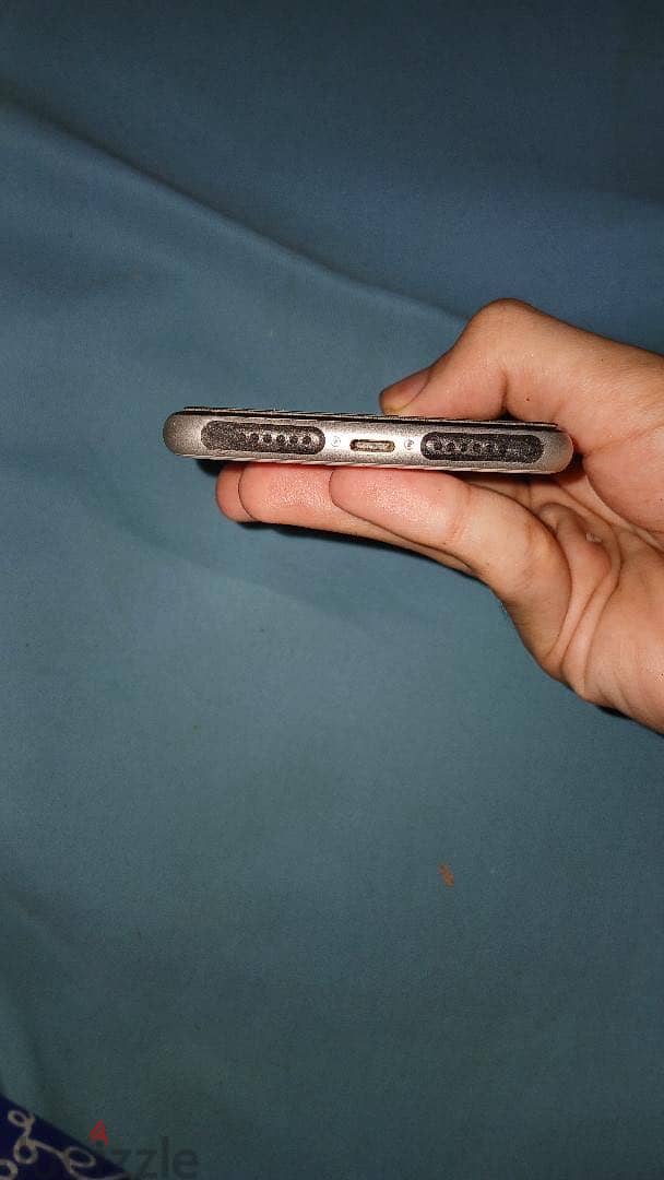 Apple - iPhone 11 4