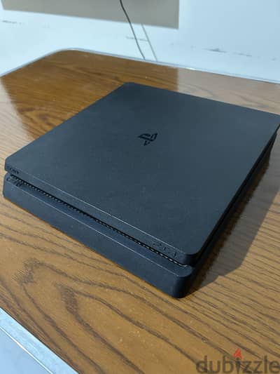 PS4 Slim 1TB للبيع - حالة جيدة (جهاز فقط)
