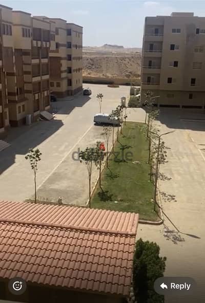 شقه للبيع من المالك مباشره بكمبوند قطاميه جاردنز