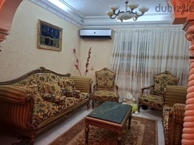 غرفة صالون مذهب عدد ٢ كنبه مع ٢ فوتيه