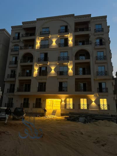 Ready-to-move-in 3-bedroom apartment, 176 sq m, for sale in Green City Compound – Hadayek October – next to Kenz Compound