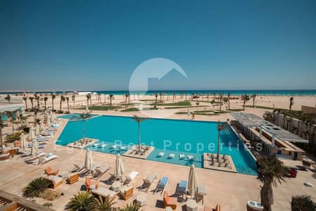 NEAR DELIVERY CHALET DIRECT LAGOON VIEW CHALET FOR SALE IN SEASHORE WITH INSTALLMENTS BY HYDE PARK