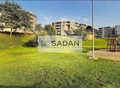 Apartment with a 50% discount, opposite Cairo Airport, extension of Al-Thawra Street, Taj City Compound