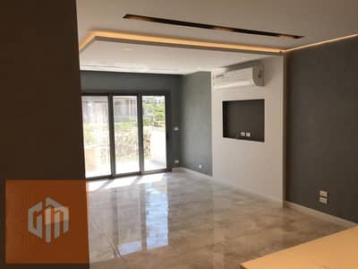 شقة جاهزة للسكن مكونة من 3 غرف نوم للبيع في إيستاون - مطبخ مجهز بالكامل وتكييفات