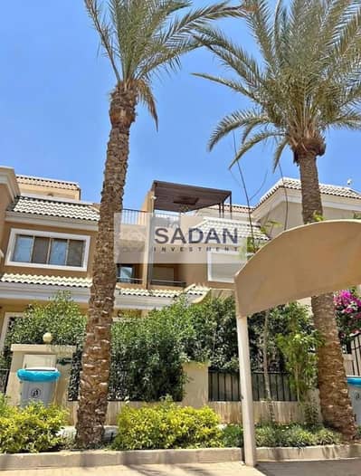 townhouse with a 52% discount Three-story for sale in Sarai Compound, next to Madinaty, and a prime location overlooking the landscape.