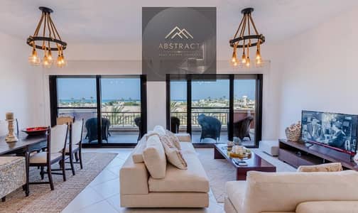 With a direct sea view a Twinhouse villa on the lagoon finished to USL standards with installment payments over 10 years in the North Coast