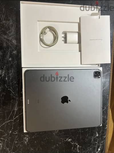 iPad Pro m1 13 inch Wi-Fi +cellular